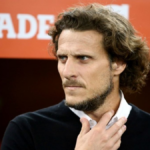 Diego Forlán se ofreció para dirigir a Uruguay tras la salida de Bielsa: "¿Sabés cómo voy?"