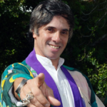 Robertito Funes trató de "corrupto" al árbitro mundialista argentino Yael Falcón Pérez
