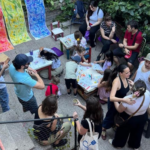 Soledad no deseada: cómo los centros culturales de barrio se convirtieron en refugios para volver a hacer amigos